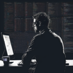 ¿Cómo se implementa un custom allocator?